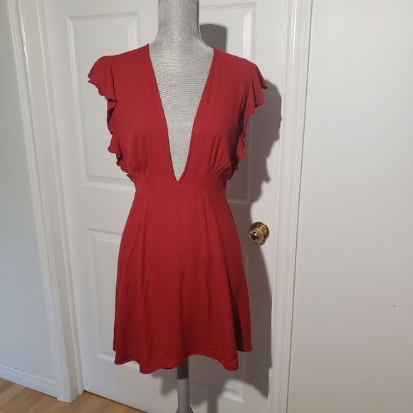 Reformation Dresses & Skirts - REFORMATION deep V minidress